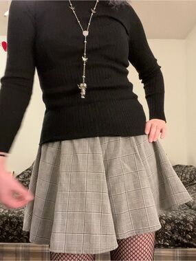 Classic Gray Plaid Pleated Skirt - Women's